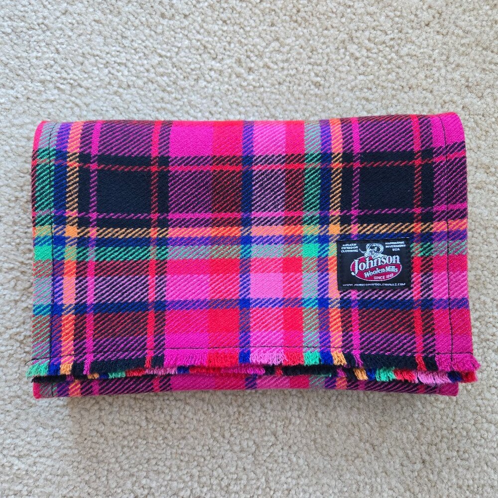NWOT *HOT PINK* Plaid Lambswool Scarf Johnson Woolen Mills - Picture 1 of 7